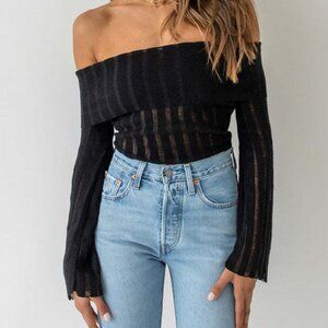 Black line neck long sleeve micro white knit top for women